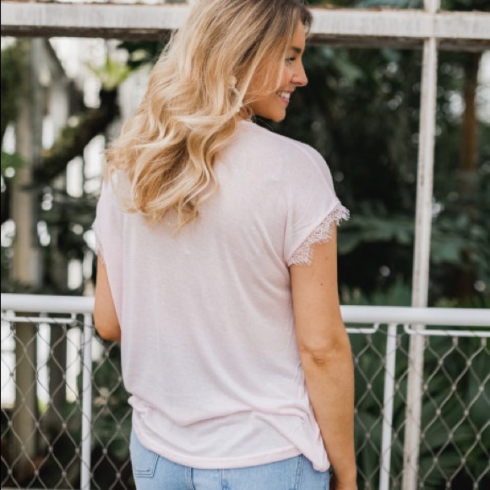 Light pink t-shirt Soho NWOT - Picture 3 of 3